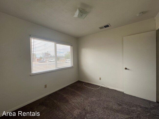 Building Photo - 4 br, 2 bath House - 36361 OLEANDER PLACE