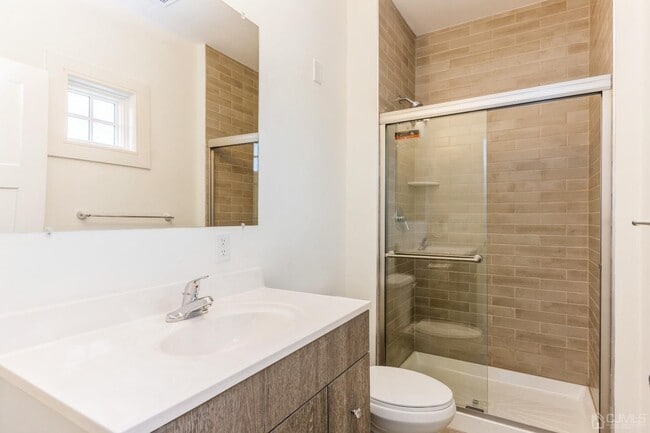 Building Photo - 361 Main St