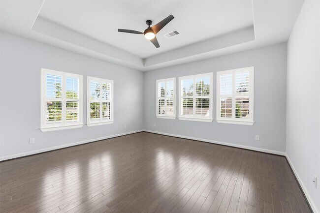 Building Photo - 1303 Gardenia Dr