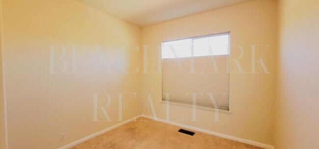 Building Photo - Beautiful 3 bedroom 2 bath plus 2 car garage in Damonte Ranch with New Carpet & Paint