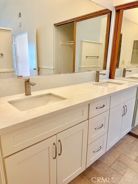 Building Photo - 2644 S Quarry Ln