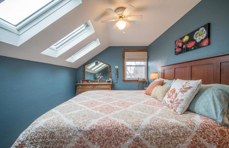 2nd Floor Bedroom with Skylights - 508 Merton Ave