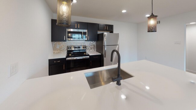 Building Photo - 5103 Live Oak St