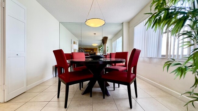 Building Photo - 5100 N Ocean Blvd