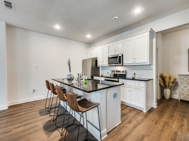 Building Photo - 4226 Swinley Frst Dr