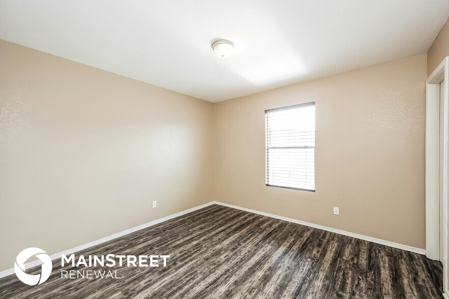 Building Photo - 9903 Amber Breeze