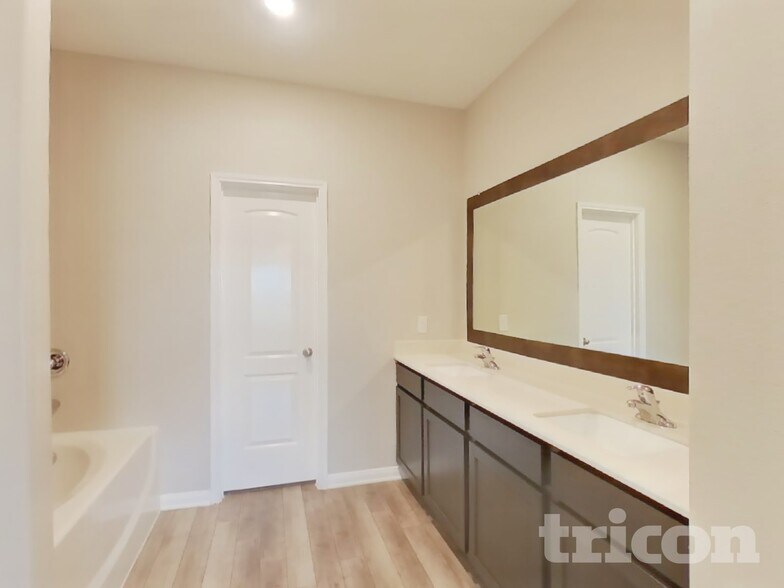 Building Photo - 206 Lewis Ln