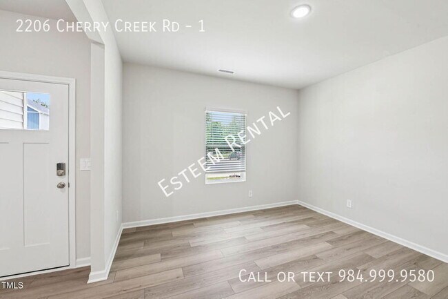 Building Photo - 2206 Cherry Crk Rd