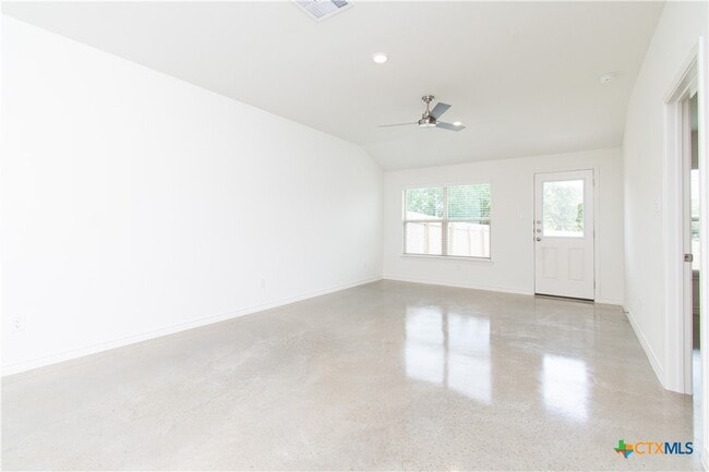 Building Photo - 1235 Concord Dr