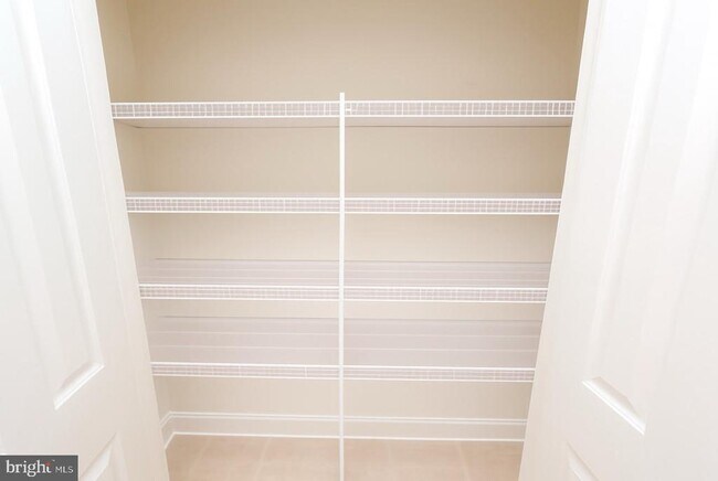 Building Photo - 3164 Lawrin Ct