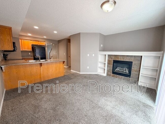 Building Photo - 264 N Hedge Ln