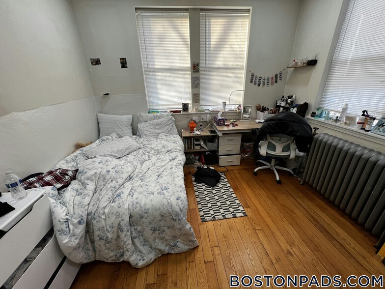 Building Photo - 16 Copenger St