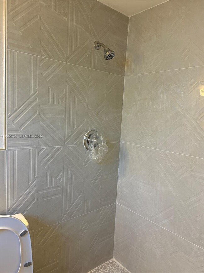 Building Photo - 270 NE 191st St