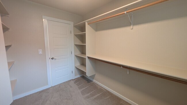 Building Photo - 10238 W Snow Wolf Dr