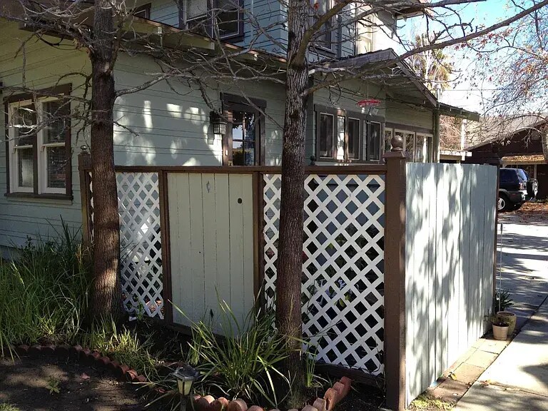 Building Photo - 1262 N Hudson Ave