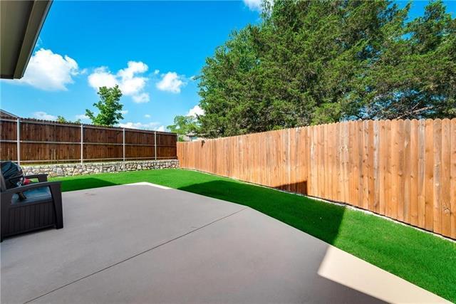 Building Photo - 1300 Poplar Dr