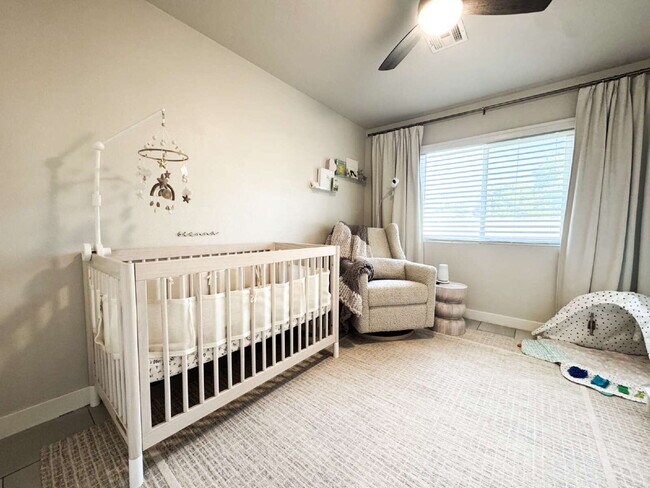 Building Photo - "Newly Renovated 3-Bed, 2-Bath Condo in Yuma!"