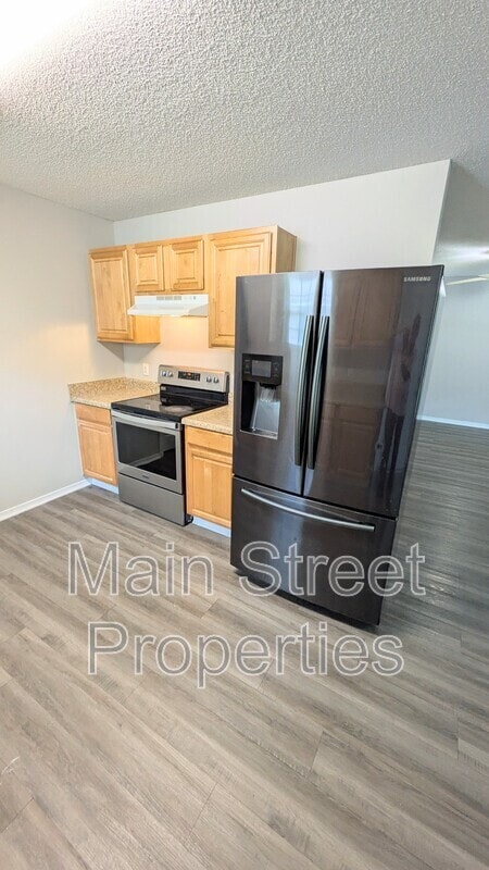 Building Photo - 8660 Figland Ave