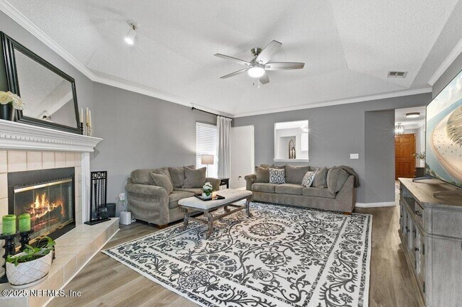 Building Photo - 1585 Crabapple Cove Ct N