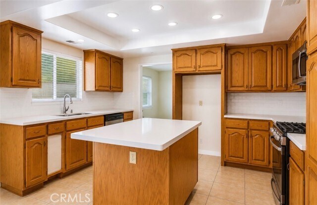 Building Photo - 13445 Oak Mesa Dr
