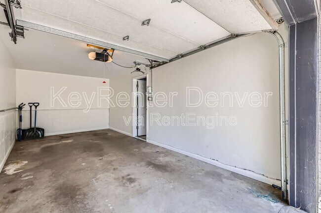 Building Photo - 683 Dawson St