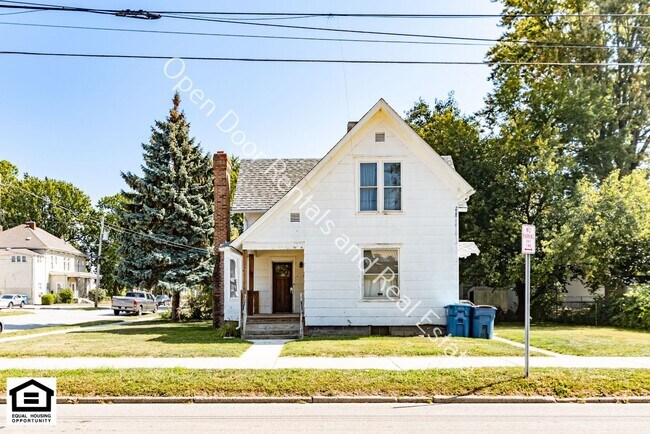 Primary Photo - 1104 S Jackson St
