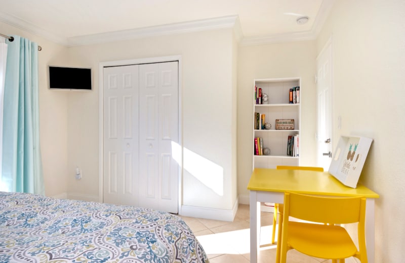 Building Photo - 1420 NE 17th Terrace