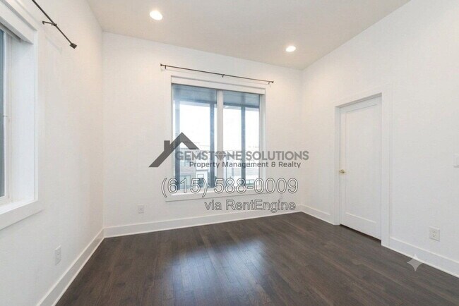 Building Photo - 420B 37th Ave N