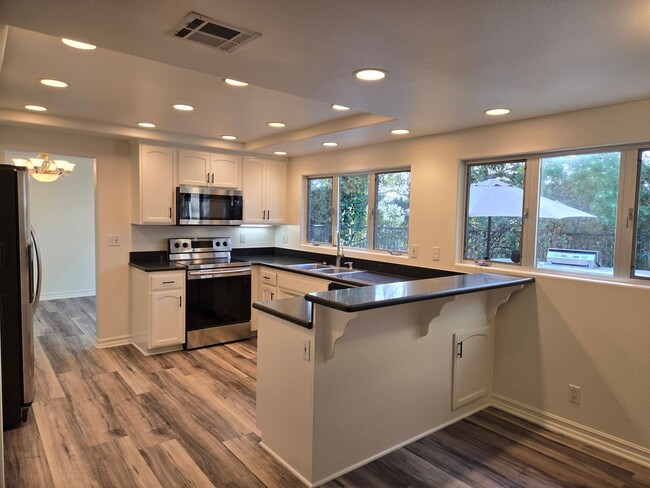 Building Photo - Recently remodeled Anaheim Hills area 5 be...