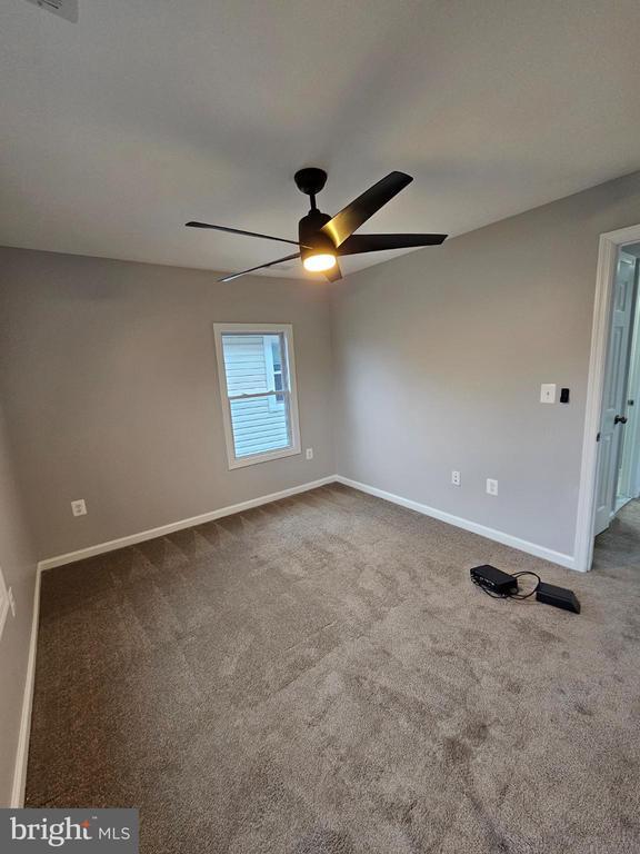 Building Photo - 909 45th Pl NE