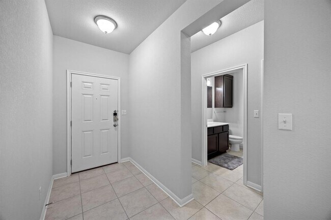Building Photo - 2424 Pecan Island Dr