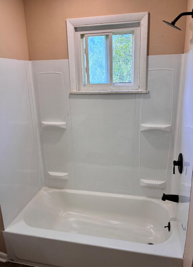 Building Photo - 3 Bed 1.5 Bath Rental Home in Prue - Move-in Ready