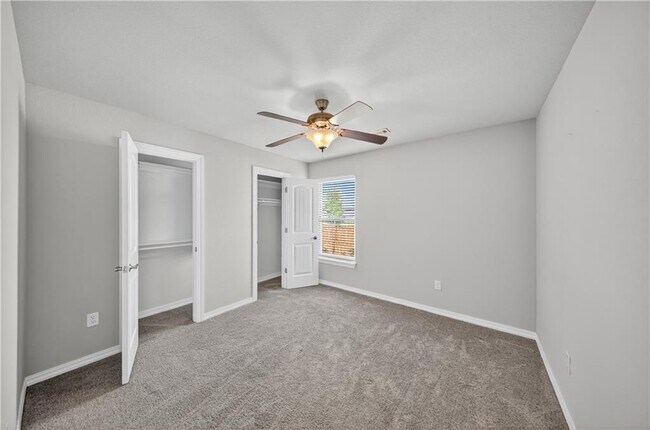Building Photo - 1000 Tulip St