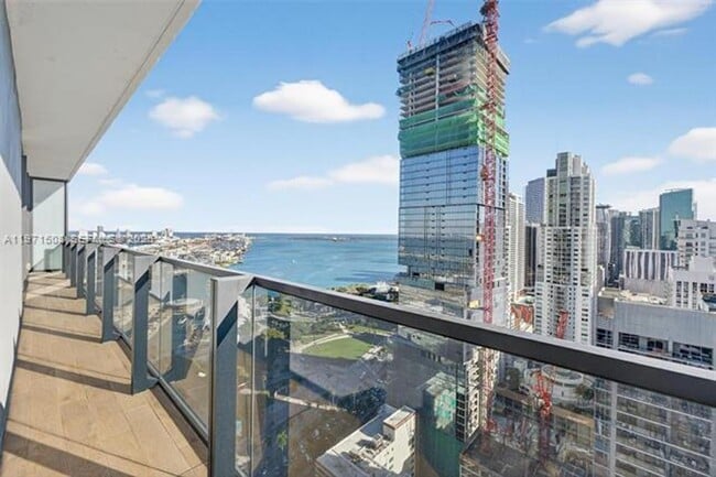 Building Photo - 398 NE 5th St