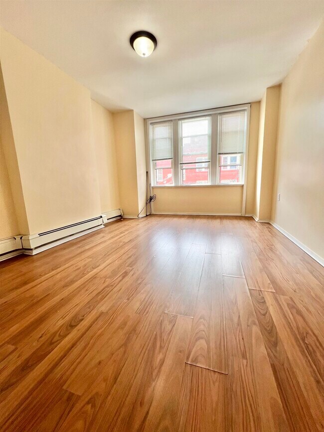 Building Photo - 12 64TH St