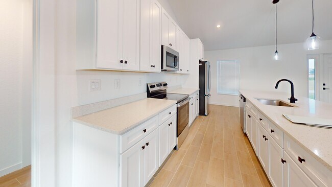 Building Photo - 2028 NE 6th Ave