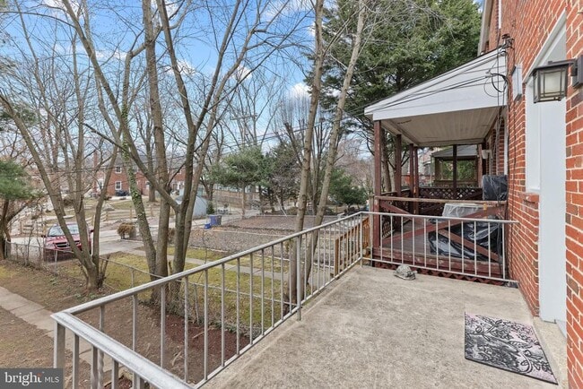 Building Photo - 1667 Hardwick Rd