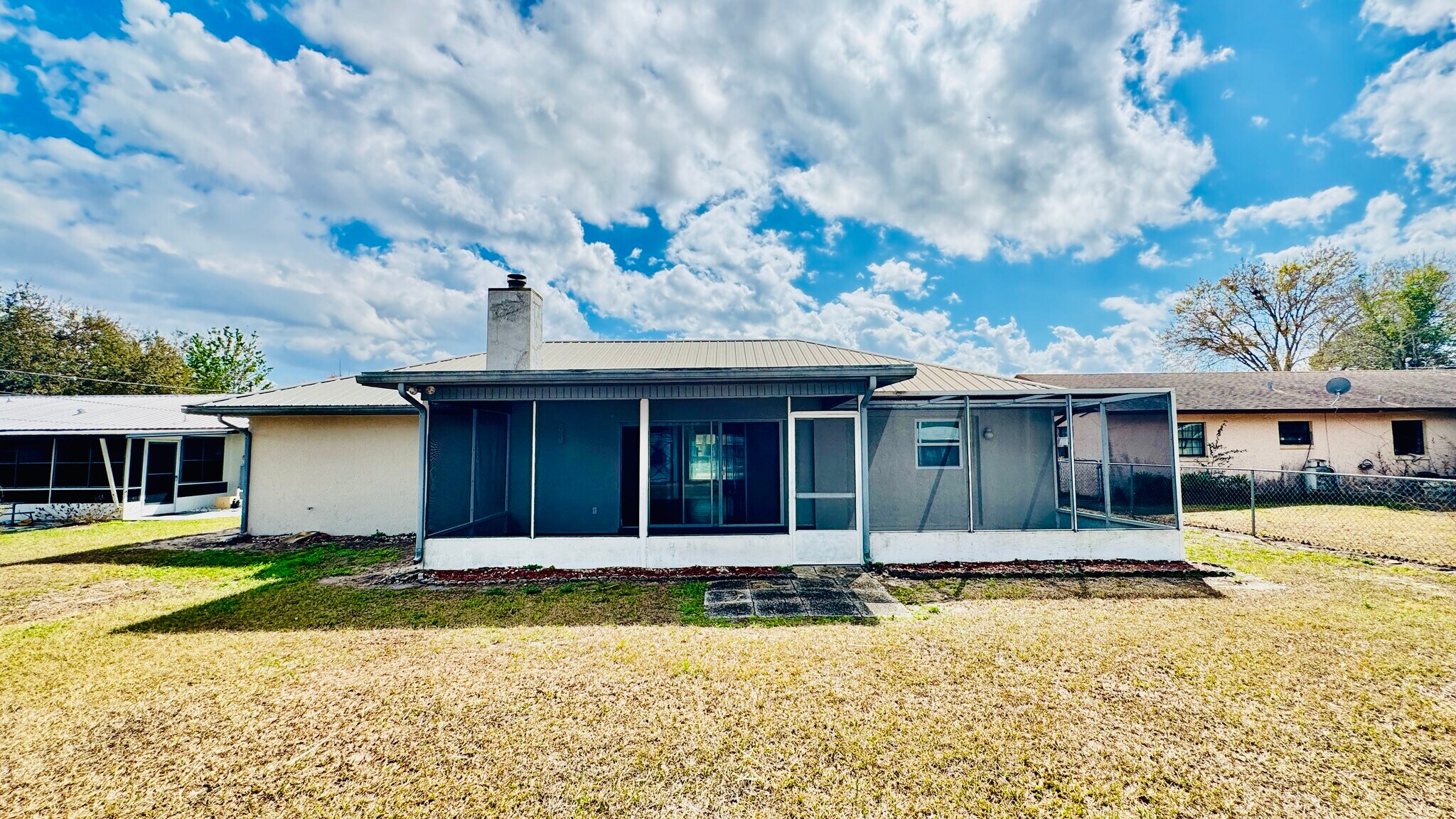 Building Photo - 225 Rail Ave