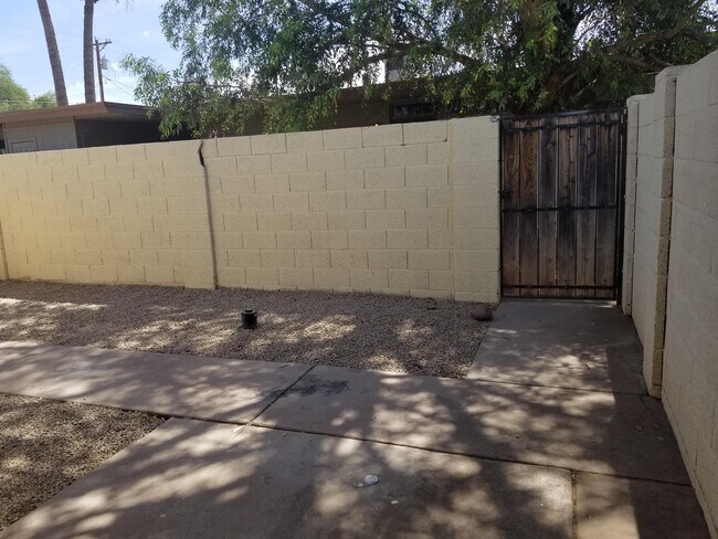 Building Photo - 2019 W Turney Ave