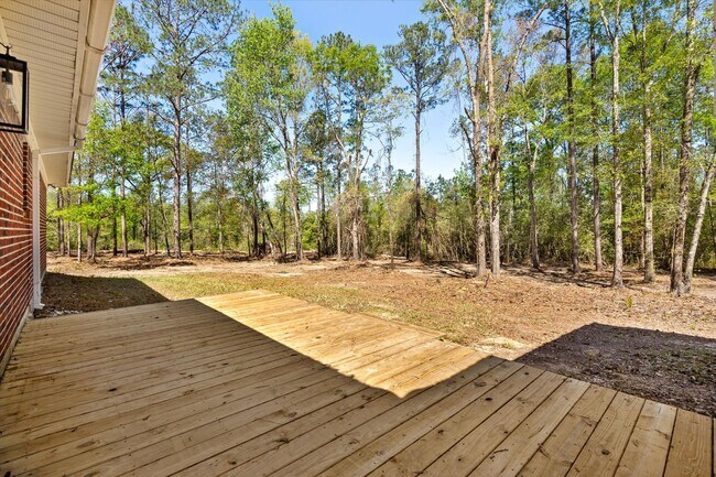 Building Photo - Bay Minette Beauty