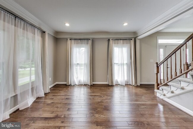 Building Photo - 114 Fordham Dr