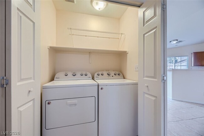 Building Photo - 5173 Panguitch Dr