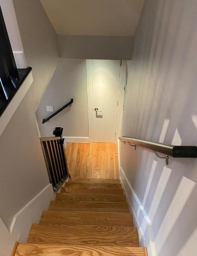 Building Photo - Contemporary Brookland 2 bed/2.5 bath cond...