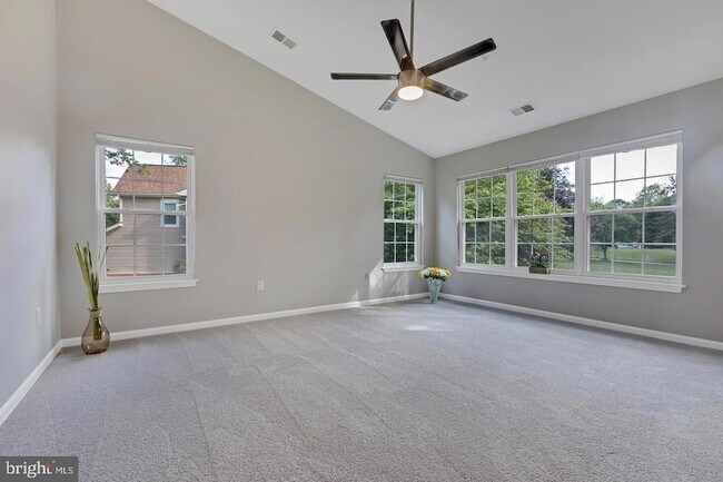 Building Photo - 16131 Parklawn Pl