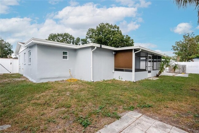 Building Photo - 4712 W Bay Ave