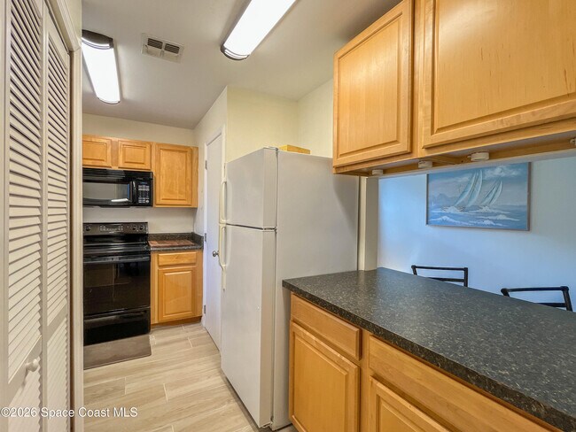 Building Photo - 101 Summer Pl