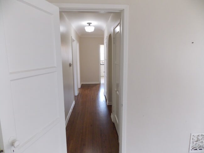 Building Photo - 6201 Commodore Sloat Dr