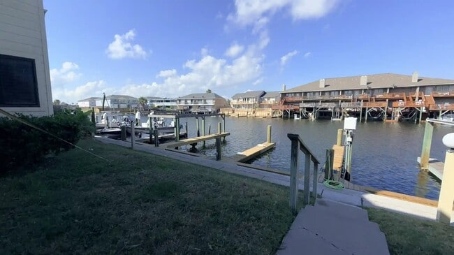 Building Photo - 15421 Seamount Cay Ct