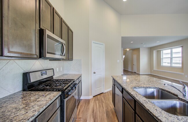 Building Photo - 17139 Devon Dogwood Trail