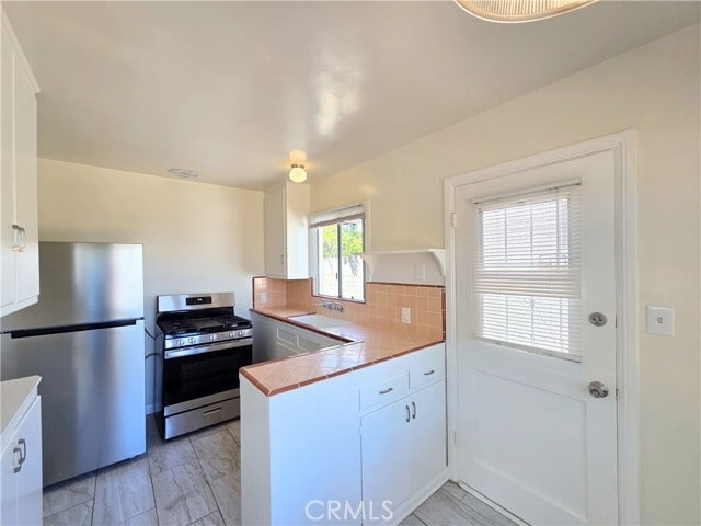 Building Photo - 3223 Lemon Ave